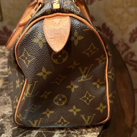 LV doctors small bag in a good condition - Picture 5 of 5